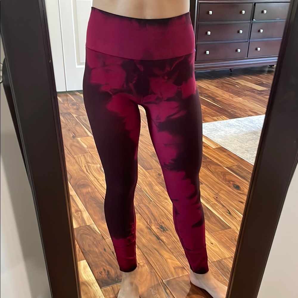 lululemon athletica Red and Black Tie-Dye Capris